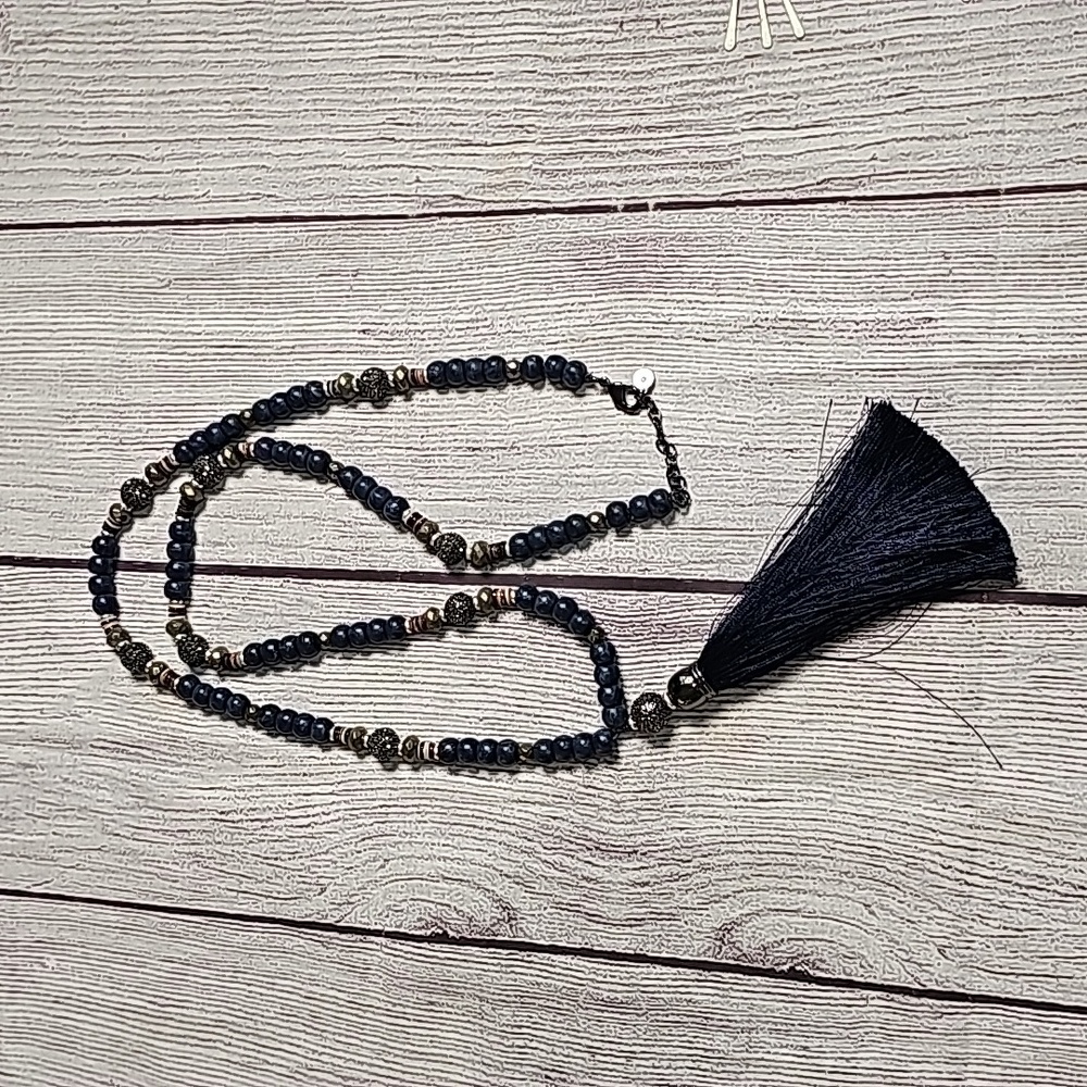 Stella & Dot blue beaded fringe necklace, long necklace - Picture 6 of 6